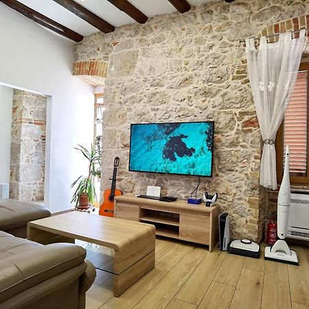 Xy Suites - Design Apartments شيبينيك المظهر الخارجي الصورة