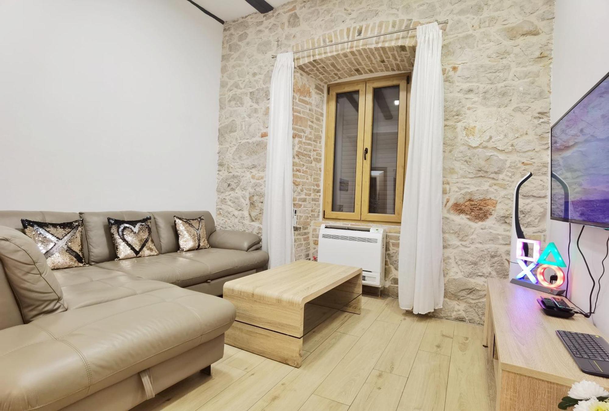 Xy Suites - Design Apartments شيبينيك المظهر الخارجي الصورة