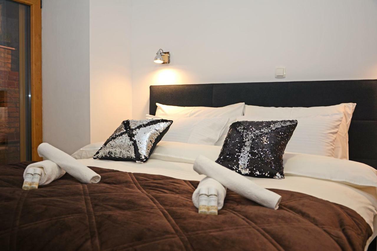 Xy Suites - Design Apartments شيبينيك المظهر الخارجي الصورة